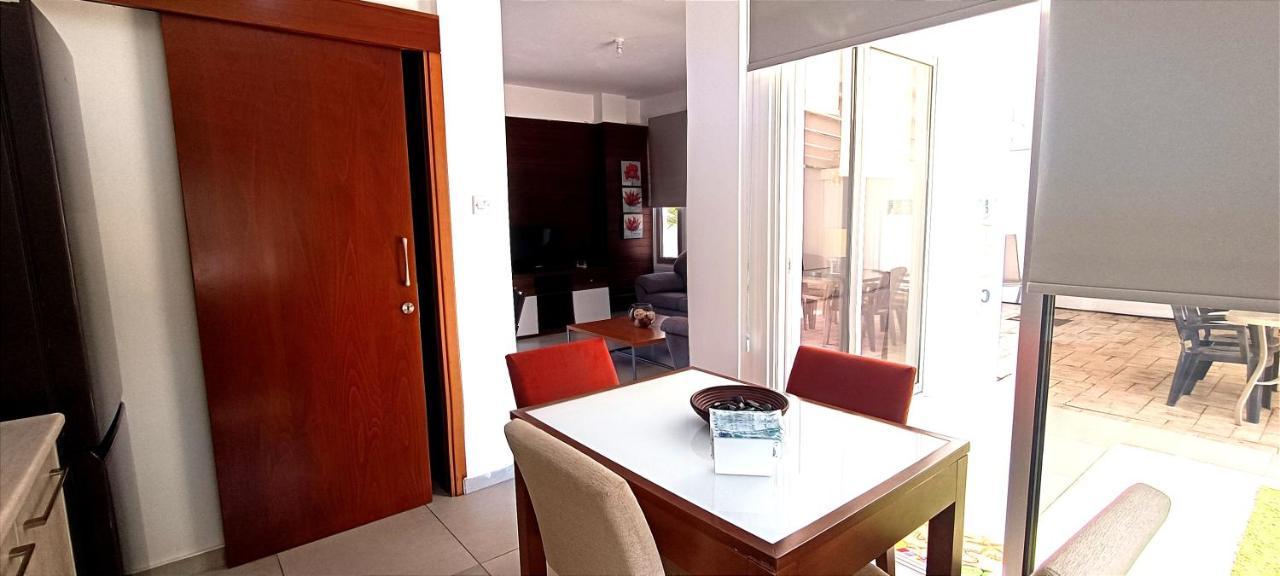 Colonial Villa 32 페르볼리아 외부 사진
